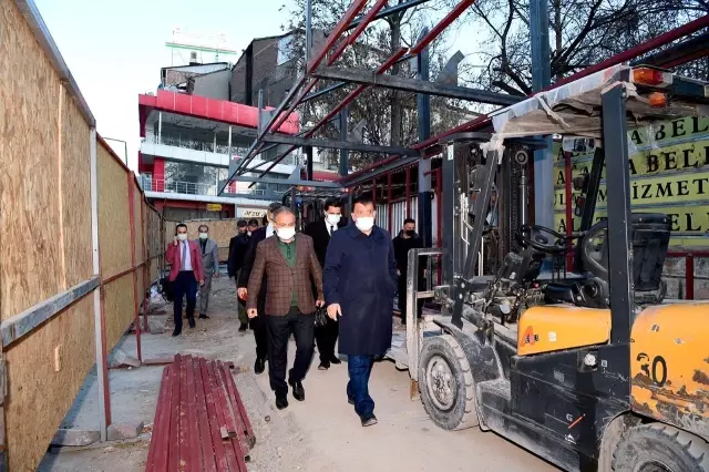 Malatya Büyükşehir, Çilesiz otobüs durağını yeniliyor Malatya Büyükşehir, Çilesiz otobüs durağını yeniliyor