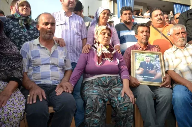 Manisalı şehidin kanı yerde kalmadı...Şehit babası Hüseyin Yatakdere: '16 vatan evladının kanı yerde kalmadı.' Manisalı şehidin kanı yerde kalmadı...Şehit babası Hüseyin Yatakdere: '16 vatan evladının kanı yerde kalmadı.'