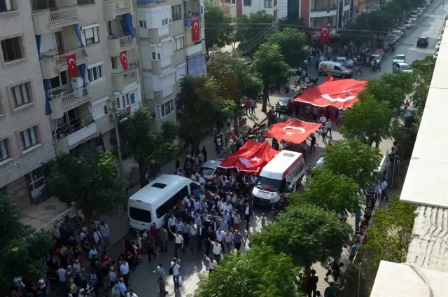 Manisalı şehidin kanı yerde kalmadı...Şehit babası Hüseyin Yatakdere: '16 vatan evladının kanı yerde kalmadı.' Manisalı şehidin kanı yerde kalmadı...Şehit babası Hüseyin Yatakdere: '16 vatan evladının kanı yerde kalmadı.'