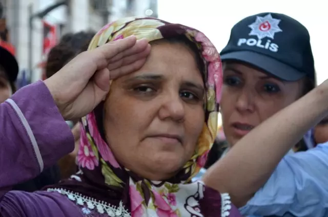 Manisalı şehidin kanı yerde kalmadı...Şehit babası Hüseyin Yatakdere: '16 vatan evladının kanı yerde kalmadı.' Manisalı şehidin kanı yerde kalmadı...Şehit babası Hüseyin Yatakdere: '16 vatan evladının kanı yerde kalmadı.'