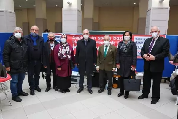 SPOR Marmara Üniversitesi'nin 6 ilçeyi kapsayan 'Kan Bağışı Kampanyası'na futbol camiasından destek SPOR Marmara Üniversitesi'nin 6 ilçeyi kapsayan 'Kan Bağışı Kampanyası'na futbol camiasından destek