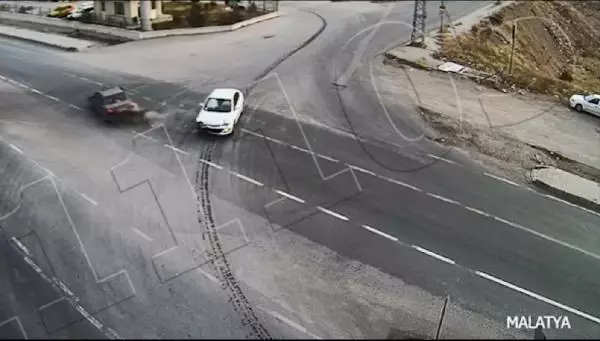 MART AYINDA 30 BİN 358 TRAFİK KAZASINDA, 145 KİŞİ HAYATINI KAYBETTİ MART AYINDA 30 BİN 358 TRAFİK KAZASINDA, 145 KİŞİ HAYATINI KAYBETTİ