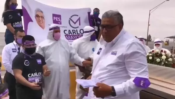 Meksika'da ilginç seçim kampanyası: Tabuttan çıkarak seçmenden oy istedi Meksika'da ilginç seçim kampanyası: Tabuttan çıkarak seçmenden oy istedi