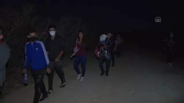 Meksika sınırından ABD'ye geçmeye çalışan göçmenlerin sayısında büyük artış (2) Meksika sınırından ABD'ye geçmeye çalışan göçmenlerin sayısında büyük artış (2)