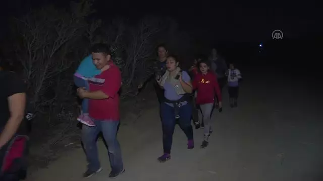 Meksika sınırından ABD'ye geçmeye çalışan göçmenlerin sayısında büyük artış (2) Meksika sınırından ABD'ye geçmeye çalışan göçmenlerin sayısında büyük artış (2)