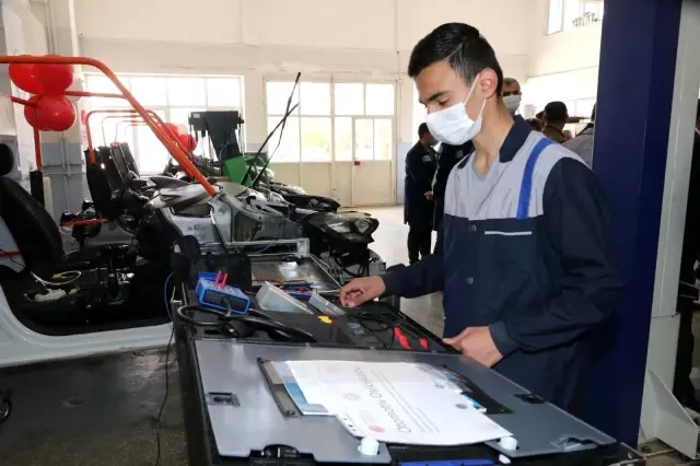 Son dakika! Meslek liselerini memleket meselesi olarak görüyoruz Son dakika! Meslek liselerini memleket meselesi olarak görüyoruz