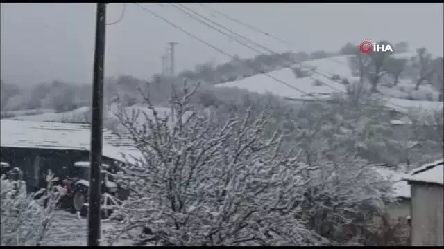 Meteorolojinin uyardığı Edirne'de kar etkisini artırıyor Meteorolojinin uyardığı Edirne'de kar etkisini artırıyor
