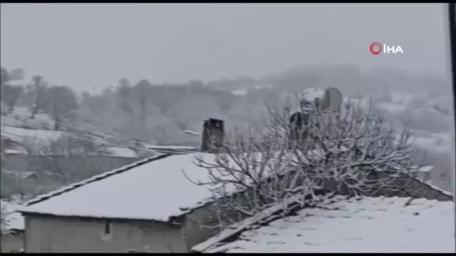 Meteorolojinin uyardığı Edirne'de kar etkisini artırıyor Meteorolojinin uyardığı Edirne'de kar etkisini artırıyor