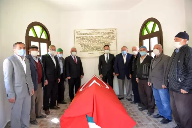 Milli Mücadele şehidi Müftü Mehmet Nuri Efendi kabri başında anıldı Milli Mücadele şehidi Müftü Mehmet Nuri Efendi kabri başında anıldı