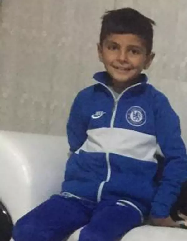 Murat Nehri'nde cansız bedeni bulunan Zeynel, toprağa verildi Murat Nehri'nde cansız bedeni bulunan Zeynel, toprağa verildi