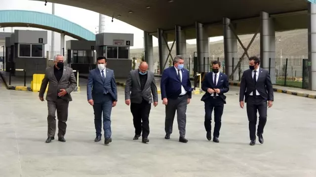 Oda başkanlarından Esendere Sınır Kapısı'na ziyaret Oda başkanlarından Esendere Sınır Kapısı'na ziyaret