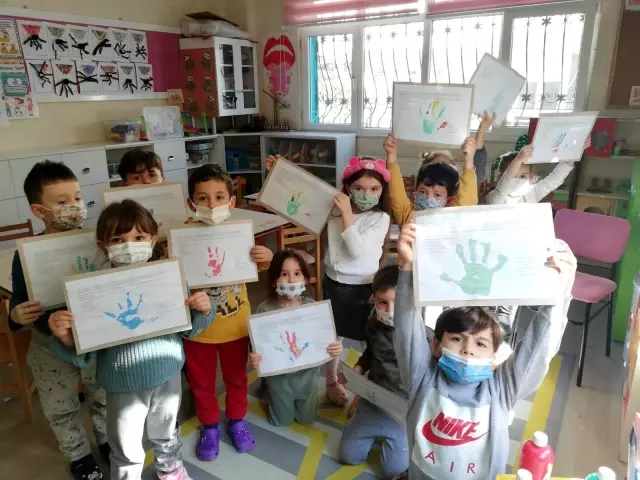 Öğrenciler yaptıkları resimleri gönderdi Öğrenciler yaptıkları resimleri gönderdi
