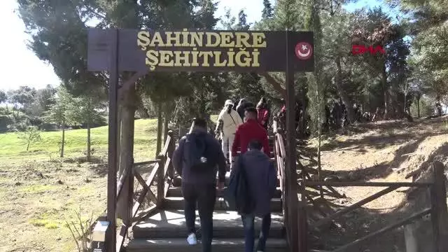 ÖĞRENCİLER, 'YARIN ÇOK GENÇ OLACAK' PROJESİ KAPSAMINDA ŞEHİTLİKLERİ ZİYARET ETTİ ÖĞRENCİLER, 'YARIN ÇOK GENÇ OLACAK' PROJESİ KAPSAMINDA ŞEHİTLİKLERİ ZİYARET ETTİ