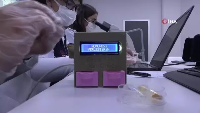 Öğrencilerden 5 dakikada Covid-19 test sonucu açıklayan cihaz Öğrencilerden 5 dakikada Covid-19 test sonucu açıklayan cihaz