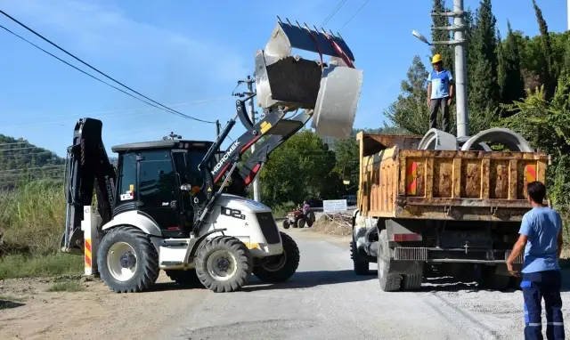 Ortaca'da 14 Mahallenin içme suyu hattı yenilendi Ortaca'da 14 Mahallenin içme suyu hattı yenilendi