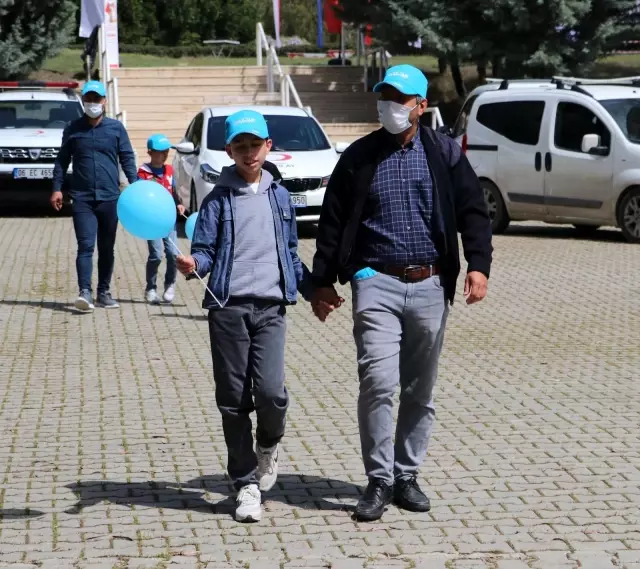 Son dakika haberi | Otizmli çocuklar atla terapiyle eğlendi Son dakika haberi | Otizmli çocuklar atla terapiyle eğlendi