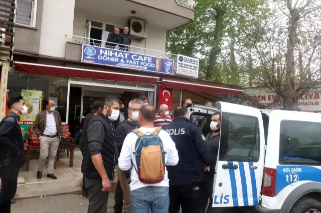 Son dakika haberleri! Kaza sonrası yaşanan kavgayı polis güçlükle ayırdı Son dakika haberleri! Kaza sonrası yaşanan kavgayı polis güçlükle ayırdı