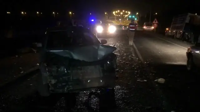 Otomobil sürüye daldı, 29 hayvan telef oldu Otomobil sürüye daldı, 29 hayvan telef oldu