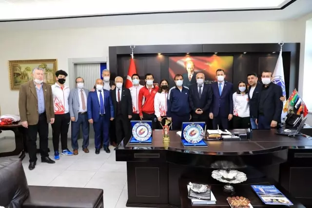 Özmekik'ten Battalgazi Belediyesi'ne teşekkür ziyareti Özmekik'ten Battalgazi Belediyesi'ne teşekkür ziyareti