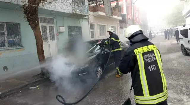 Son dakika haberi... Park halindeki otomobil yandı Son dakika haberi... Park halindeki otomobil yandı