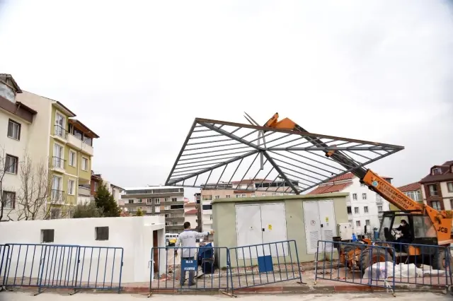 Pazar alanına tuvalet ve çeşmelerin olduğu yapı inşa edildi Pazar alanına tuvalet ve çeşmelerin olduğu yapı inşa edildi