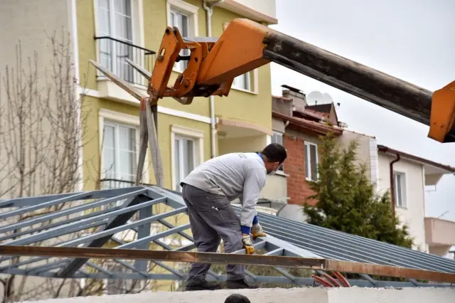 Pazar alanına tuvalet ve çeşmelerin olduğu yapı inşa edildi Pazar alanına tuvalet ve çeşmelerin olduğu yapı inşa edildi