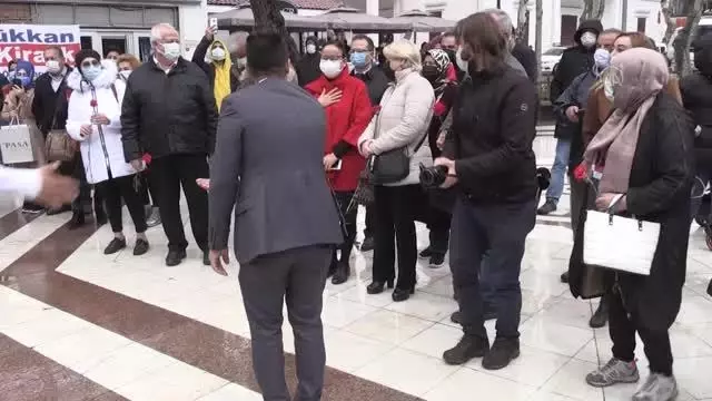 Pendik'te 8 Nisan Dünya Romanlar Günü kutlandı Pendik'te 8 Nisan Dünya Romanlar Günü kutlandı