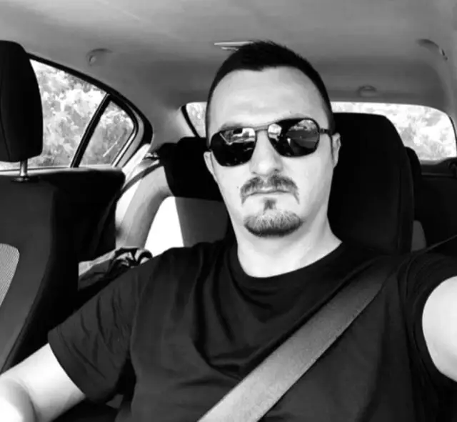 'Polis abiler bu berbat manzara için özür dilerim' diye mektup bırakıp kendini başından vurdu 'Polis abiler bu berbat manzara için özür dilerim' diye mektup bırakıp kendini başından vurdu