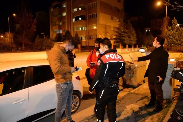 Son dakika haberi! Polisler maske ve mesafe denetimi yaptı Son dakika haberi! Polisler maske ve mesafe denetimi yaptı