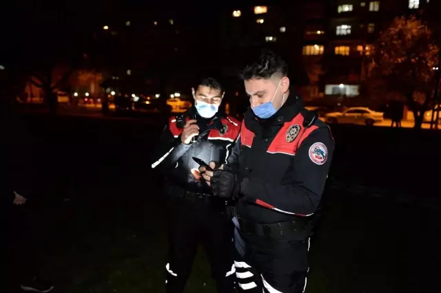 Son dakika haberi! Polisler maske ve mesafe denetimi yaptı Son dakika haberi! Polisler maske ve mesafe denetimi yaptı