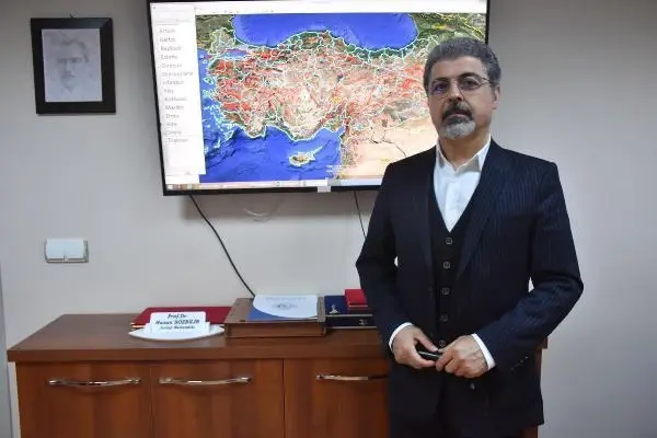 PROF. DR. HASAN SÖZBİLİR'DEN 'YATAY YAPILAŞMA' ÇAĞRISI PROF. DR. HASAN SÖZBİLİR'DEN 'YATAY YAPILAŞMA' ÇAĞRISI
