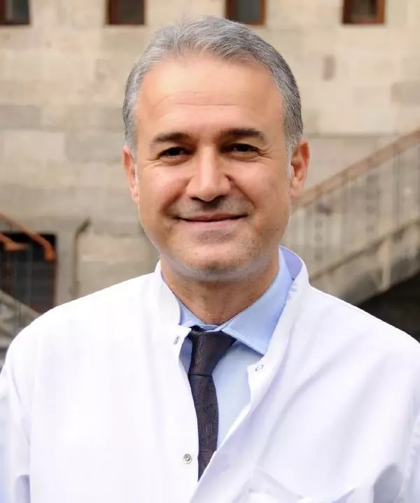 PROF. DR. SEYFELİ: PANDEMİDE KALP KRİZİ GEÇİRME ORANI ARTTI PROF. DR. SEYFELİ: PANDEMİDE KALP KRİZİ GEÇİRME ORANI ARTTI