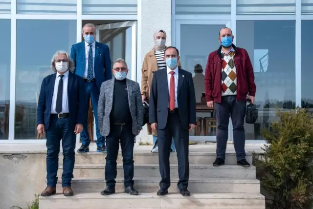 Rektör Beydemir, kentteki basın kuruluşu temsilcileriyle bir araya geldi Rektör Beydemir, kentteki basın kuruluşu temsilcileriyle bir araya geldi
