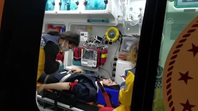 Son dakika haber: Rögara düşen kadını itfaiye ekipleri kurtardı Son dakika haber: Rögara düşen kadını itfaiye ekipleri kurtardı