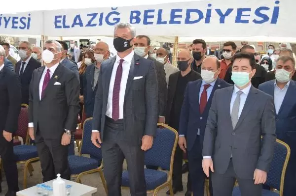 SPOR Sadettin Saran 21'inci spor salonunu Elazığ'da açtı SPOR Sadettin Saran 21'inci spor salonunu Elazığ'da açtı