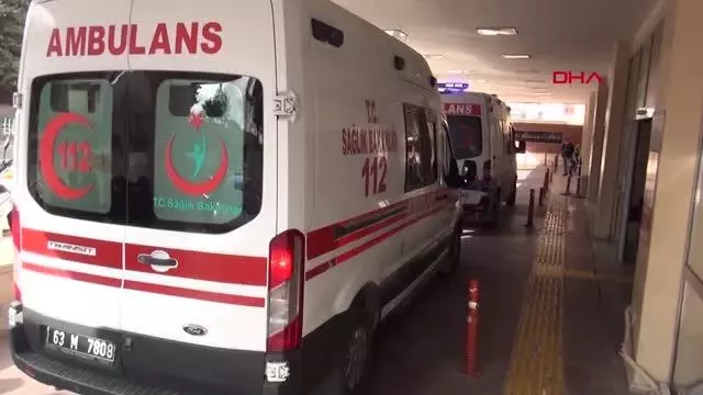 Son dakika haberi | ŞANLIURFA SURUÇ'TA AİLELER KAVGA ETTİ 8 YARALI Son dakika haberi | ŞANLIURFA SURUÇ'TA AİLELER KAVGA ETTİ 8 YARALI