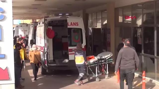 Son dakika haberi | ŞANLIURFA SURUÇ'TA AİLELER KAVGA ETTİ 8 YARALI Son dakika haberi | ŞANLIURFA SURUÇ'TA AİLELER KAVGA ETTİ 8 YARALI