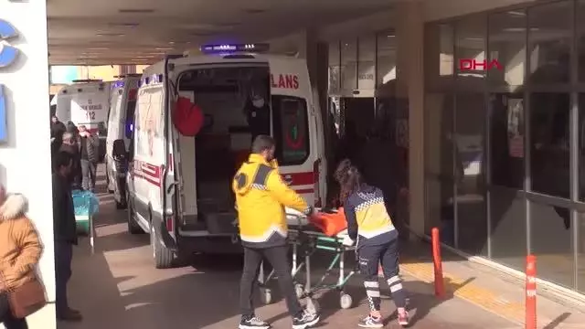 Son dakika haberi | ŞANLIURFA SURUÇ'TA AİLELER KAVGA ETTİ 8 YARALI Son dakika haberi | ŞANLIURFA SURUÇ'TA AİLELER KAVGA ETTİ 8 YARALI