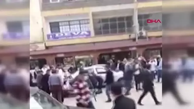 Son dakika haberi | ŞANLIURFA SURUÇ'TA AİLELER KAVGA ETTİ 8 YARALI Son dakika haberi | ŞANLIURFA SURUÇ'TA AİLELER KAVGA ETTİ 8 YARALI