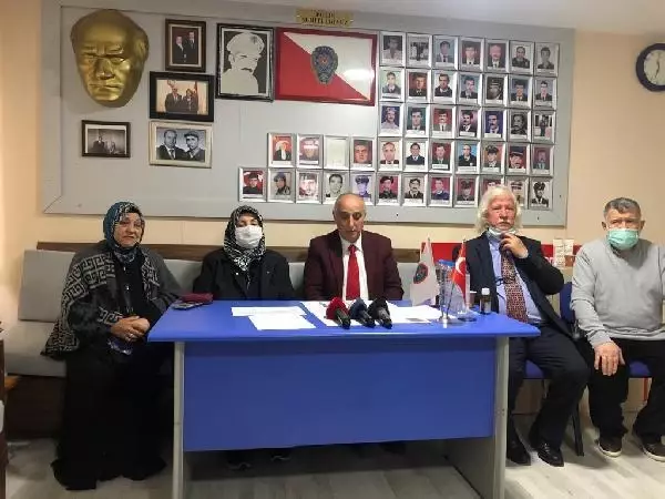 ŞEHİT AİLELERİ DERNEĞİ'NDEN EMEKLİ AMİRALLERİN BİLDİRİSİNE TEPKİ ŞEHİT AİLELERİ DERNEĞİ'NDEN EMEKLİ AMİRALLERİN BİLDİRİSİNE TEPKİ