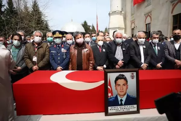 TRABZON GÖZYAŞLARIYLA TOPRAĞA VERİLDİ TRABZON GÖZYAŞLARIYLA TOPRAĞA VERİLDİ