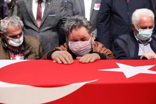 TRABZON GÖZYAŞLARIYLA TOPRAĞA VERİLDİ TRABZON GÖZYAŞLARIYLA TOPRAĞA VERİLDİ