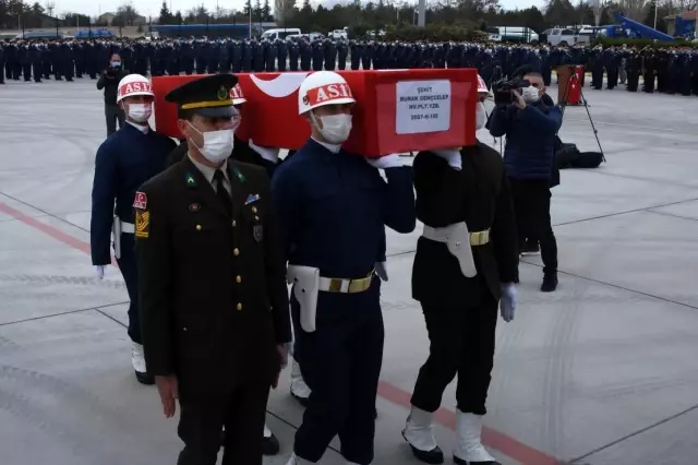 Kayra'dan şehit babasına asker selamı Kayra'dan şehit babasına asker selamı