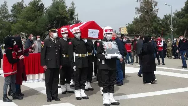 GAZİANTEP - Şehit Uzman Çavuş Gökhan Çakır için tören düzenlendi GAZİANTEP - Şehit Uzman Çavuş Gökhan Çakır için tören düzenlendi
