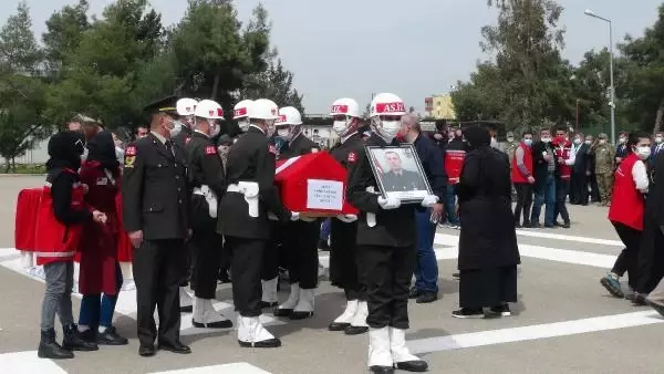 GAZİANTEP - Şehit Uzman Çavuş Gökhan Çakır için tören düzenlendi GAZİANTEP - Şehit Uzman Çavuş Gökhan Çakır için tören düzenlendi