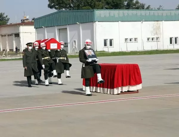 GAZİANTEP - Şehit Uzman Çavuş Gökhan Çakır için tören düzenlendi GAZİANTEP - Şehit Uzman Çavuş Gökhan Çakır için tören düzenlendi