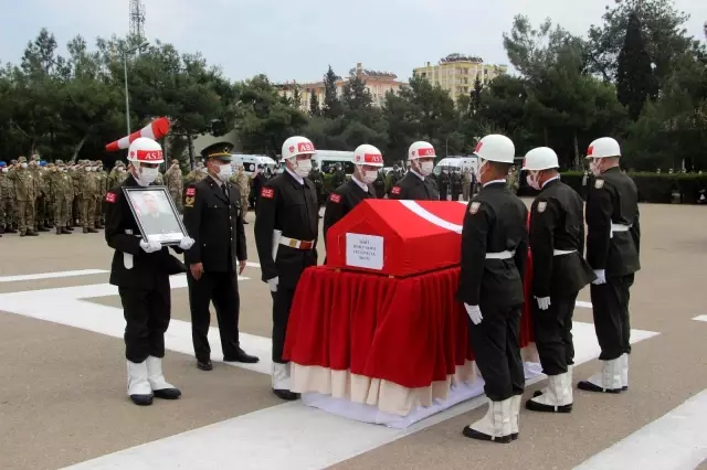GAZİANTEP - Şehit Uzman Çavuş Gökhan Çakır için tören düzenlendi GAZİANTEP - Şehit Uzman Çavuş Gökhan Çakır için tören düzenlendi