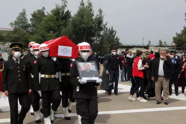 GAZİANTEP - Şehit Uzman Çavuş Gökhan Çakır için tören düzenlendi GAZİANTEP - Şehit Uzman Çavuş Gökhan Çakır için tören düzenlendi