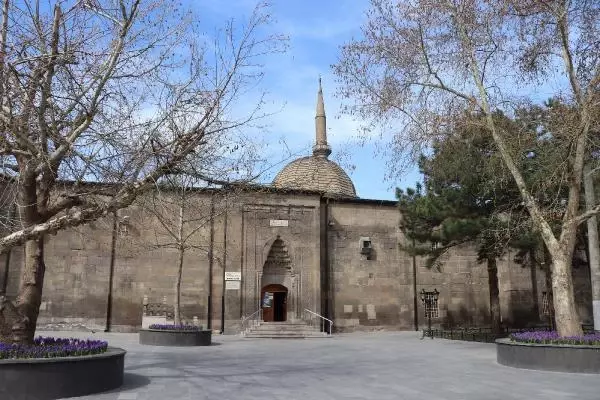 SELÇUKLU ESERİ KÜLLİYE, 783 YILDIR AYAKTA SELÇUKLU ESERİ KÜLLİYE, 783 YILDIR AYAKTA