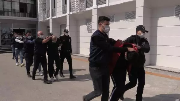 Silahlı suç örgütüne operasyon: 15 gözaltı Silahlı suç örgütüne operasyon: 15 gözaltı